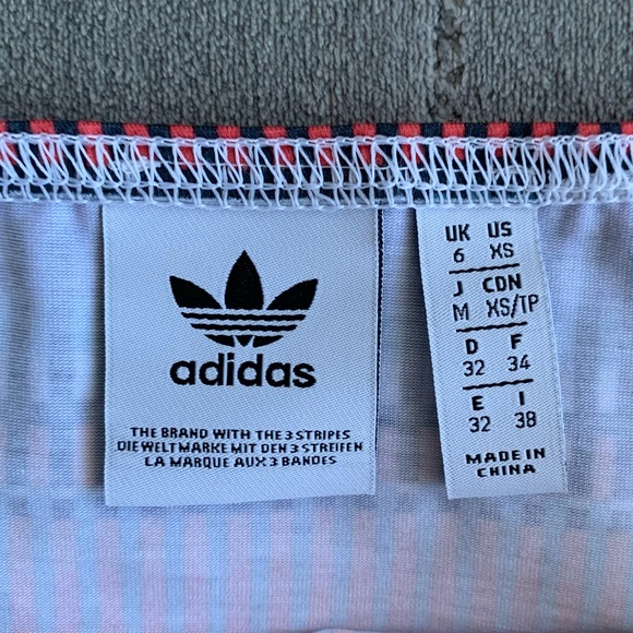 3 For $20 ADIDAS ORIGINALS X FARM Off Shoulder Top - Picture 6 of 8